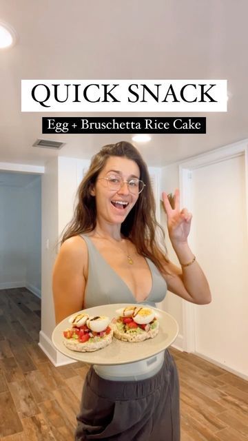 Founder of Live Healthillie on Instagram: "One of my favorite quick recipes from the @suneeapp ! What you need: 2 eggs Rice cakes (you can really put this mixture on anything even sourdough bread) Tomato Red Onion Basil Avocado Salt + Pepper (Option balsamic glaze/vinegarette & red pepper flakes) Slice onion + tomatoes and mix in a bowl with chopped basil Mash Avocado onto rice cake or other choice Place bruschetta mix on top of rice cake + avo Place boiled eggs on each rice cake Egg Snacks, Mashed Avocado, Balsamic Glaze, Quick Snacks, 2 Eggs, Rice Cakes, Red Pepper Flakes, Sourdough Bread, Boiled Eggs