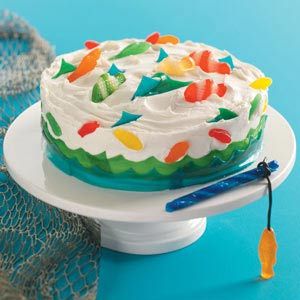 Ocean Cake Recipe - Whether it’s for a pool or birthday party, this fish-themed cake will snag smiles from kids of all ages! Several other cake recipes and how to decorate... Cake By The Ocean, Ocean Cake, Whiskey Cake, Ocean Cakes, Fish Cake, By The Ocean, Almond Cakes, Food Cakes, Creative Cakes