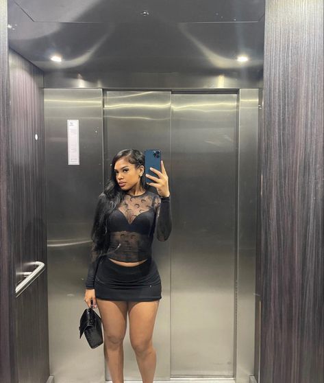 Brown Mesh Top, Mesh Top Outfit, Outfit Baddie, Top Outfit, Concert Outfit, Mesh Top, Black Women, Lookbook, Mirror Selfie