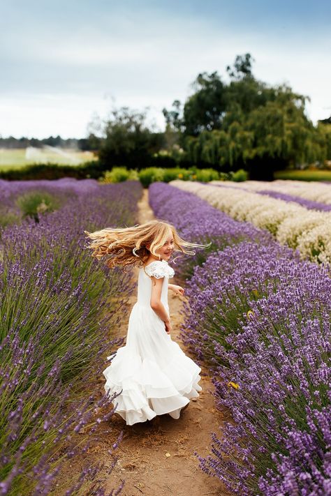 lavender photoshoot ideas – Google Поиск Lavander Photoshoot, Lavender Photo, Lavender Fields Photography, Extended Family Session, Travel Romance, Flower Photoshoot, Farm Photography, Lavender Aesthetic, Ethereal Aesthetic