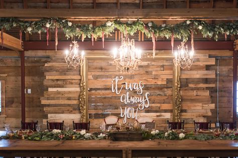 Weeding Stages, Wood Backdrop Wedding, Reception Stage Decor, Stage Designs, Backyard Reception, Rustic Backdrop, Wedding Backdrops, Farmhouse Wedding, Floral Arrangements Wedding