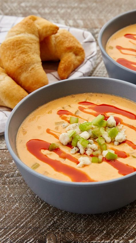 Slow-Cooker Buffalo Chicken Soup - We turned a favorite appetizer into a zesty and comforting slow-cooker soup. Serve with a side of celery for dipping, if you want. Buffalo Chicken Dip Crock Pot, Campbells Soup Recipes, Buffalo Chicken Soup, Buffalo Chicken Casserole, Vegetarian Chicken, Soup Appetizers, Sauce Chicken, Chicken Dip, Soup Recipes Slow Cooker