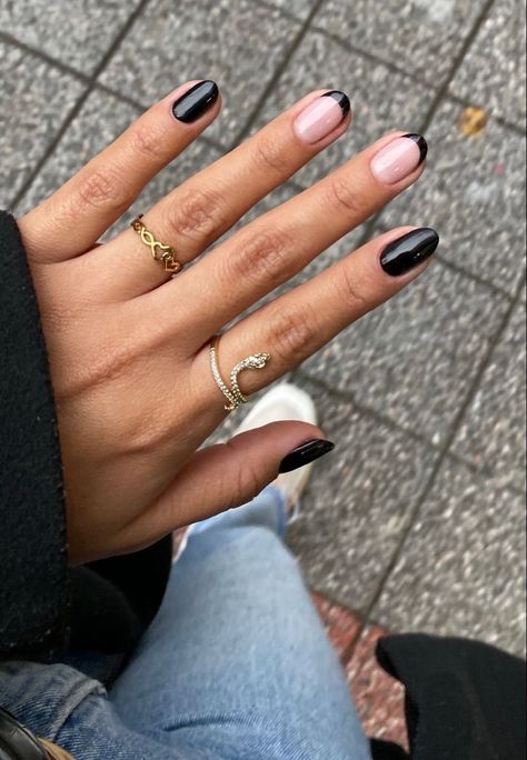 Black Nails Ideas Short, Nails Francesa, Black Matte Nails, Long Black Nails, Nails Goth, Paznokcie Hello Kitty, Black French Nails, Black Gel Nails, Unghie Sfumate