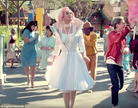 New KP: Katy Perry has made yet another splash, over the top music video. The singer's video for Chained To The Rhythm was released on Tuesday Chained To The Rhythm, Katy Perry Albums, Katy Perry Costume, Manic Pixie Dream Girl, Everything Is Blue, Couture Dress, World News, Katy Perry, Concert Outfit