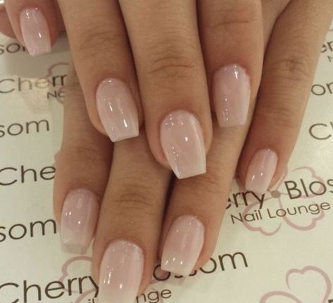 Short natural looking acrylic nails; neutral color coffin ... #gelnails #nailart #nailideas Natural Looking Acrylic Nails, Unghie Sfumate, Short Coffin Nails, Dermal Piercing, Classy Acrylic Nails, Super Nails, Nagel Inspo, Neutral Nails, Coffin Nails Designs