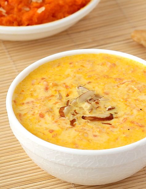 Carrot Kheer Recipe - Carrot Payasam - Gajar Kheer - Indian Sweets and Desserts Indian Sweets Recipes, Pakistani Desserts, Jelly Bread, Indian Meals, Kheer Recipe, Pakistani Food, Cardamom Powder, Indian Sweet, Indian Desserts