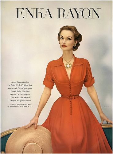 Janet Randy in Nettie Rosenstein, photo by Francesco Scavullo, Vogue, 1952 Nettie Rosenstein, 1959 Fashion, 60s Vintage Fashion, 1950s Fashion Women, Vintage Clothes Patterns, Classic Hollywood Glamour, Fifties Fashion, Casual Day Dresses, Rayon Dress