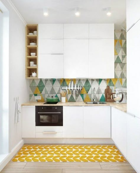 5 Tiny Kitchens with Style Diy Kitchen Backsplash, 아파트 인테리어, Tiny Kitchen, Kitchen Colors, White Cabinets, Design Case, Diy Kitchen, Kitchen Backsplash, Small Apartments