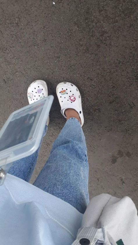 Crocs Snapchat, Stucco Crocs, Summer Pictures Aesthetic, Crocs Summer, Aesthetic Summer Pictures, Silhouette Aesthetic, Aesthetic Silhouette, Crocs Aesthetic, Croc Style