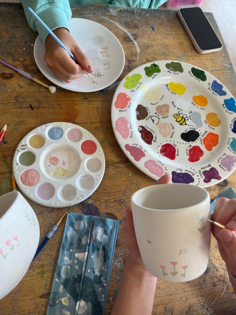 #pottery #painting #summer #friends #foryoupage Pottery Painting With Friends Aesthetic, Pottery Painting With Friends, Pottery Painting Party, Birthday Moodboard, Journal Therapy, Pottery Inspo, Painting Summer, 2024 Goals, Pottery Workshop