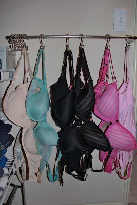 Easy and stylish bra organization Apartment Closet Organization, Bra Organization, Bra Storage, Shower Rings, Storage Hacks, Closet Bedroom, Organization Bedroom, Closet Storage, Diy Organization