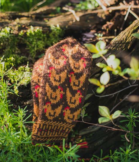 Little Red Hen Mittens [Knitting Pattern] – RDP Knits