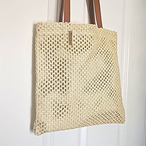 Small Woven Tote Bag Shopping Tote Bags, Woven Tote Bag, Jute Bags, Shopping Tote Bag, Shopping Tote, Crochet Bag, Leather Handbags, Tote Bags, Gap