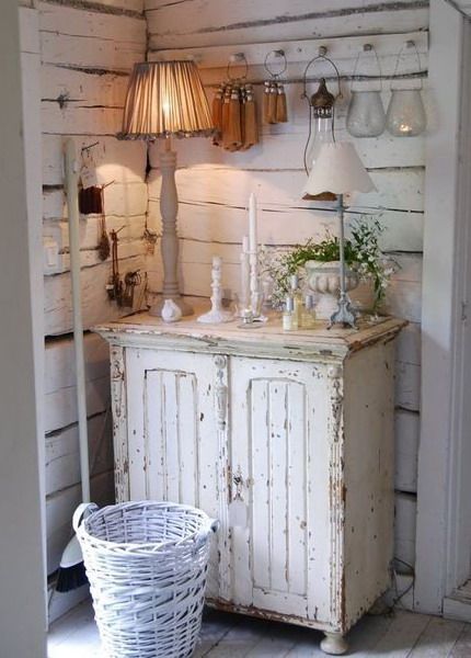 Shabby chic decorating is the decorating style for you, checkout 25 stunning shabby chic decorating ideas. Enjoy! Case In Stile Country, Shabby Chic Decorating, Styl Shabby Chic, Vibeke Design, Chic Room, Decoration Shabby, Cottage Shabby Chic, Shabby Chic Stil, Shabby Chic Dresser