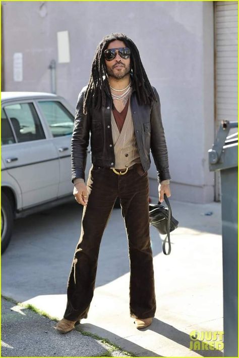 Lenny Kravitz Fashion, Lenny Kravitz Style Outfits, Lenny Kravitz Style, Rocker Style Men, 70's Outfits, Dreamer Aesthetic, 90s Rockstar, Freeform Dreads, Steve Mcqueen Style