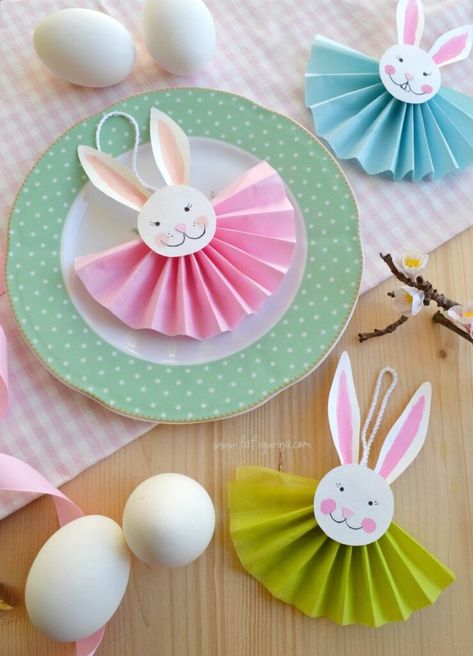 Tutorial: Coniglietto pasquale fai da te di carta - La Figurina Anniversaire Diy, Easter Time, Diy Easter Decorations, Easter Diy, 4th Birthday, Diy Baby Stuff, Easter Decorations, Easter Crafts, Video Tutorial