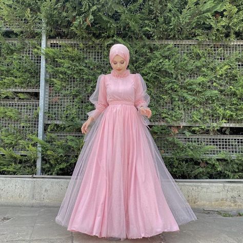 Pink Tulle Evening Dress, Fesyen Islam, Prom Dress Pink, Tulle Long Prom Dress, Fancy Short Dresses, Cute Formal Dresses, Gowns Dresses Elegant, Soiree Dress, Modest Fashion Hijab