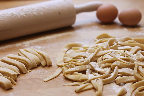 Pasta Fatta In Casa, Idee Pasto, Pasta Fresca, Fresh Pasta, Italian Pasta, Authentic Italian, Tortellini, Learn To Cook, Ravioli