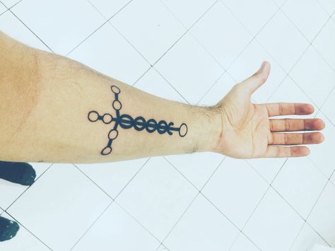 Laminin tattoo Laminin Tattoo, Tattoo Crosses, Brooke Tattoo, Rachel Tattoo, Cute Meaningful Tattoos, Army Tattoos, Armband Tattoo Design, Faith Tattoo, All Languages