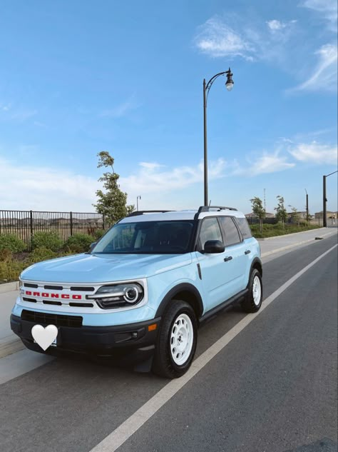 2023 Bronco, White Bronco Sport, 2023 Bronco Sport, Blue Ford Bronco, Blue Bronco, Ford Bronco Sport Aesthetic, Bronco Sport Aesthetic, Blue Ford Bronco Aesthetic, Bronco Aesthetic