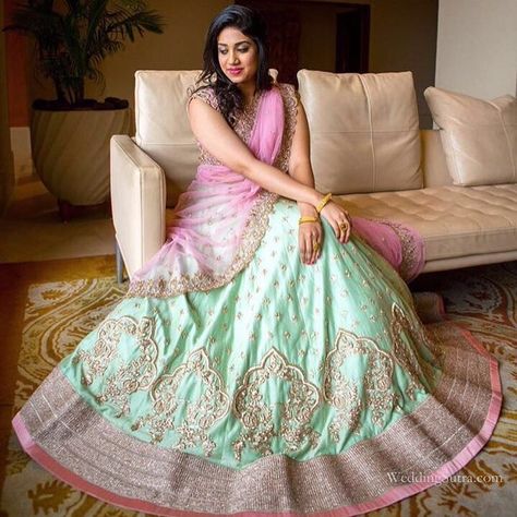 Anushree Reddy on Instagram: “Beautiful bride Sanjana looking beautiful in sea green and pink!  #ARBride ✨💖 Photo courtesy : @weddingsutra” Green And Pink Saree, Green And Pink Dress, Mehndi Dresses, Anushree Reddy, Full Dress, Monday Blues, Skirt And Blouse, Lehenga Designs, Green And Pink