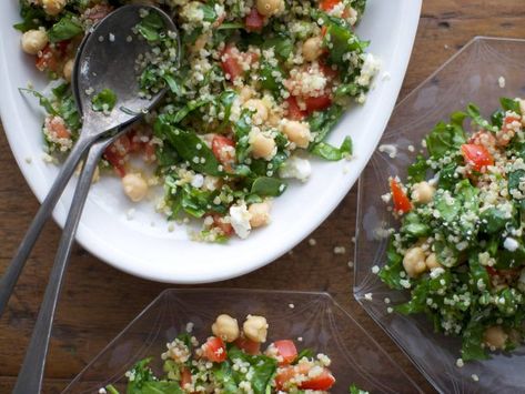 Chickpea Spinach Salad, Quinoa And Spinach, Chickpea Quinoa Salad, Chickpea And Spinach, Bulgur Recipes, Chickpea Spinach, Chickpea Quinoa, Fluffy Quinoa, Salad Quinoa