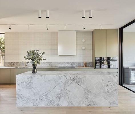 WK Quantum Quartz on Instagram: “Cannot get enough of this Super White Six+ porcelain masterpiece! ♡ Elegant clean lines and luxe finishes complete the look • Take the…” Kitchen Design Centre, Luxury Appliances, Super White, Timber Flooring, Instagram Design, Local Design, Custom Home Builders, Interior Projects, Residential Design