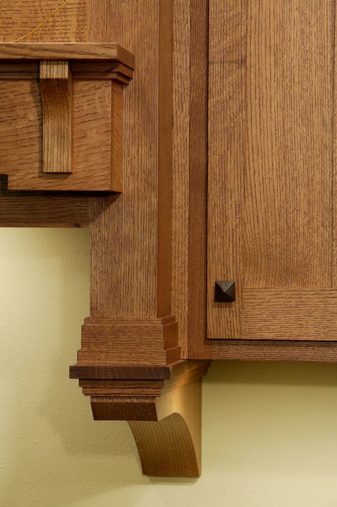 Mission Style Kitchen Cabinets, Mission Kitchen, Shaker Cabinets Kitchen, Mission Style Kitchens, Quarter Sawn Oak, Woodworking Tools For Beginners, Craftsman Kitchen, Oak Kitchen Cabinets, Kitchen Cabinet Styles