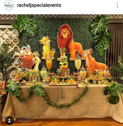 Lion king Theme Birthday Party Dessert Table and Decor The Lion King Birthday Party, Disney First Birthday, The Lion King Birthday, Lion King Party Decorations, Lion King Birthday Party, Lion King Birthday Party Ideas, Lion Guard Birthday, Lion Birthday Party, Lion Party