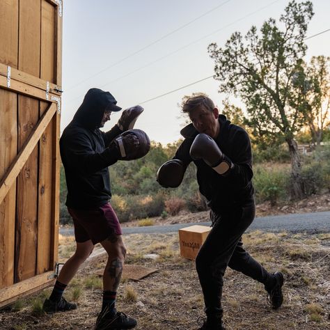 Our Boxing collection was made for people who want the best, whatever they do. Featured: The Pop, boxing glove and The Bell, focus mitts. ⁠ ⁠ #boxing #training # leather #buffaloleather #gloves #sunrise Boxing Glove, Boxing Training, Buffalo Leather, Boxing Gloves, Boxing, Gloves, Train, Leather, Quick Saves