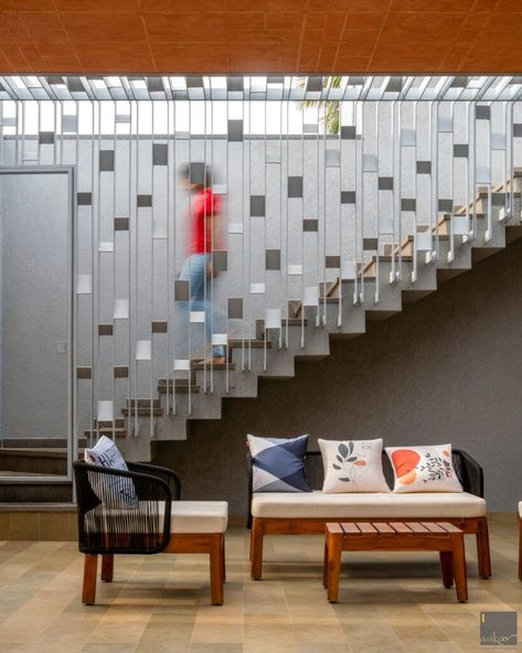 Beautiful & Luxury Stair Case Divider Room Designs For Your Home / Home Decorating Ideas Stair Partition, Stair Wall Design, Arch Facade, Staircase Glass, Glass Staircase Railing, Divider Room, Architecture Space, Grill Designs, Stair Ideas