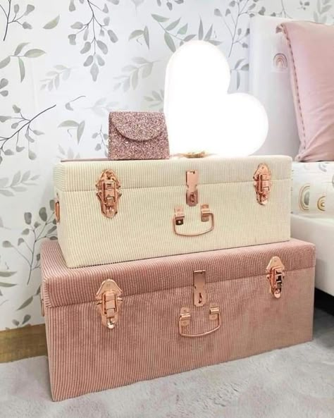 Trunk Diy, Suitcase Design, Trunk Box, Modern Lights, Stylish School Bags, Kids Room Interior Design, Stylish Luggage, Bridal Gift Wrapping Ideas, Princess Bedroom