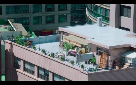 Private Rooftop House Sunhwa-dong – Korean Dramaland Rooftop Apartment Aesthetic, Korean Rooftop Ideas, Rooftop House Korean, Korea Rooftop House, Korean Rooftop House Ideas, Korean Roof, Rooftop House, Korean House Design, Apartment Rooftop