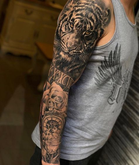 Voll Arm-tattoos, Tattoo Homme, Tiger Tattoo Sleeve, Lion Tattoo Sleeves, Girl Back Tattoos, Girls With Sleeve Tattoos, Tiger Tattoo Design, Men Tattoos Arm Sleeve, Shape Tattoo