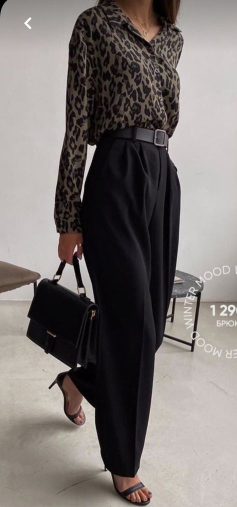 Long Pencil Skirt Outfits For Work, Black And White Outfits Classy Chic, Black Trouser Outfit Ideas, Architect Outfit Women, Panel Outfit, Edgy Office Fashion, Architect Outfit, Obx Jj, Jj Maybank