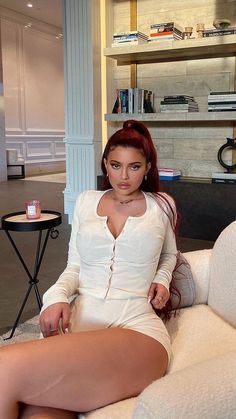 Instagram Kylie Jenner, Ropa Kylie Jenner, White Workout Top, Jenner Hair, Look Kylie Jenner, Kylie Jenner Hair, Kylie Jenner Photos, Trajes Kylie Jenner, Kylie Jenner Instagram