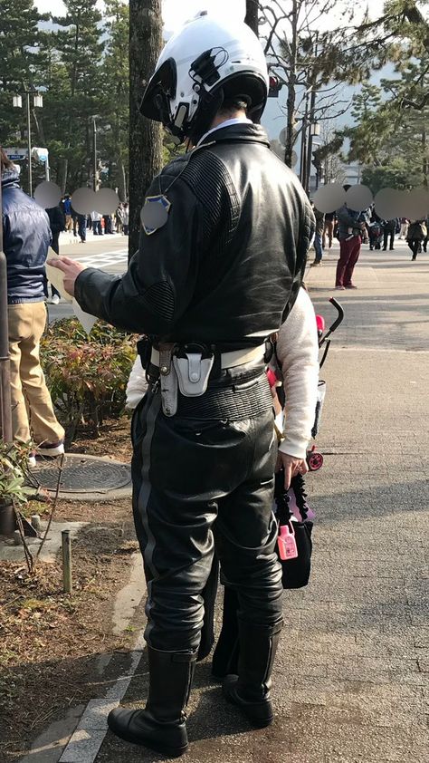 Policeman Outfit, Soldier Outfit, Leather Jeans Men, Cop Uniform, Motorcycle Suit, Police Uniforms, Military Soldiers, Funky Outfits, Police Women