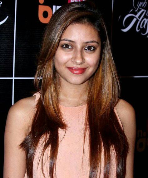 Pratyusha Banerjee, Serial Actress, Hot Images, Height And Weight, Reality Show, Body Measurements, Bra Sizes, Blonde, Actresses