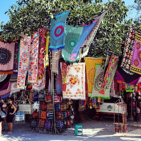 Shopping-tulum-pueblo-mexico-7 Tulum Shopping, Tulum Mexico, Magical Places, Tulum, Beach Life, Places To See, Times Square, Mexico