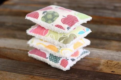 Diy Sponges, Reusable Sponge, Eco Friendly Diy, Waste Reduction, Reusable Paper Towels, Eco Friendly Kitchen, No Waste, Paper Towels, Green Gifts