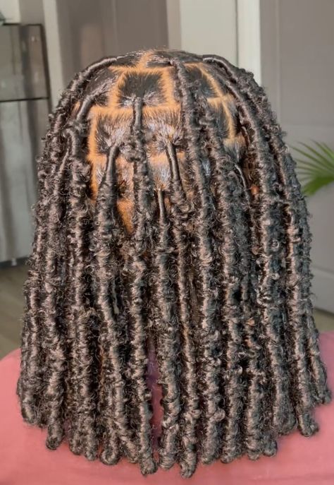 Short Soft Locs Shoulder Length, Short Distressed Locs, Short Soft Locs, Medium Parts, Styling Hairstyles, Hairstyle Ideas Easy, Soft Locs, Butterfly Locs, Big Box Braids Hairstyles