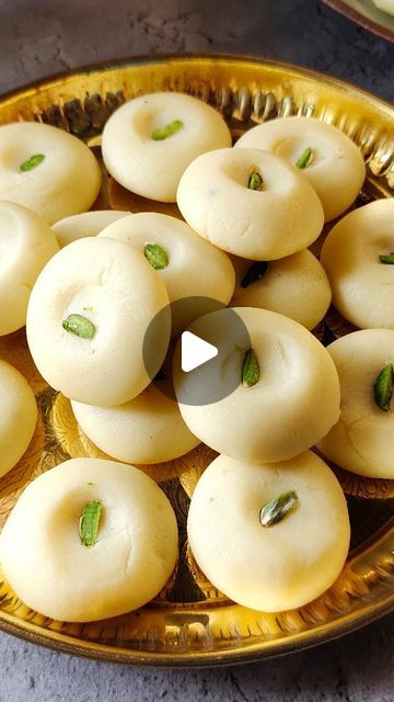 Karva Choth, Peda Recipe, Chocolate Cake Recipe Moist, Goan Recipes, Sweet Recipe, Paneer Recipes, Indian Sweet, Healthy Sweets Recipes, Recipe Ingredients