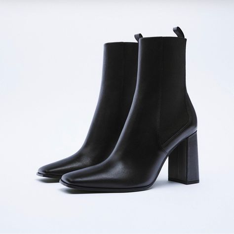 Zara Heeled Leather Ankle Boots Purchased Online Over A Year Ago And Never Used. Unfortunately, My Foot Is Too Wide. Only Recommend For Regular/Narrow Foot Width. Women’s Size: 8 Original Price + Tax: $139 Comes Brand New In Box. Along With Proof Of Online Purchase. These Are Out Of Stock. Se Habla Espaol Zara Ankle Boots, Sock Ankle Boots, Ankle Cowboy Boots, Low Heel Ankle Boots, Black Heels Low, Fabric Boots, Zara Heels, Snakeskin Boots, Zara Boots