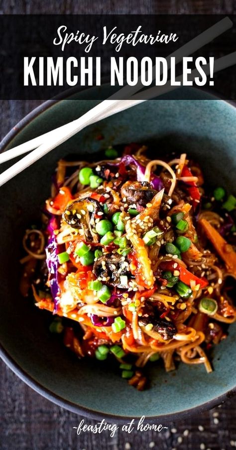 Vegetarian Kimchi, Kimchi Noodles, Tofu Chicken, Vegan Kimchi, Kimchi Recipe, Easy Vegan Dinner, Crispy Tofu, Tasty Recipe, Healthy Veggies