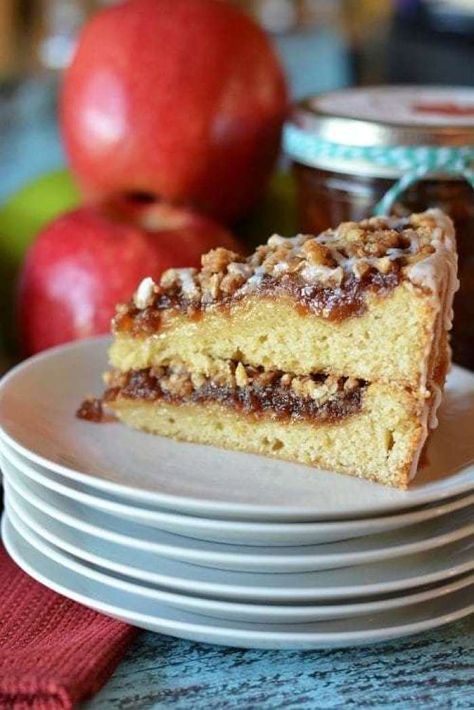 Over 20 of the BEST apple desserts to kick off the upcoming fall season! | Persnickety Plates Butter Coffee Cake, Apple Butter Cake, Best Apple Desserts, Crumb Cakes, Box Cakes, Homemade Apple Butter, Produce Recipes, Coffee Cake Recipe, Butter Coffee