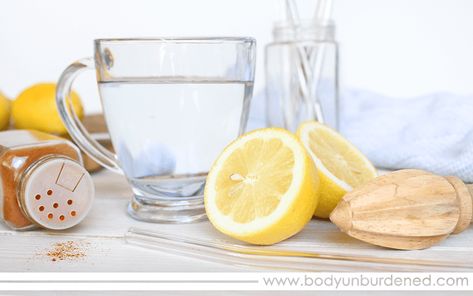 Lemon and Cayenne Pepper Water || Lemon and cayenne pepper water is touted as a detoxifying and metabolism-boosting natural remedy. Cayenne Pepper Water, Top Superfoods, Water Lemon, Body Tips, Immune Booster, Pumpkin Seed Butter, Greek Yogurt Brands, Fire And Blood, First Thing In The Morning