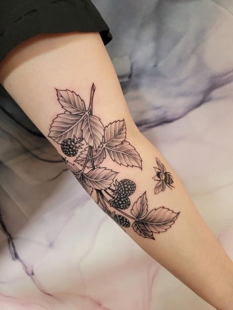 Berries And Leaves Tattoo, Blackberry Thorns Tattoo, Bee And Blackberry Tattoo, Blackberry Tree Tattoo, Mulberry Bush Tattoo, Mulberry Tattoo Black And White, Huckleberry Bush Tattoo, Berry Plant Tattoo, Plant And Bug Tattoo Sleeve