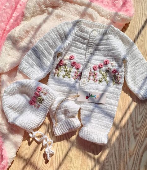 - Hand-crocheted Floral GUCCHA sets | Available only on pre-orders🌸 Available sizes are newborn - 2 years . - STARTING PRICE IS PKR 4650/- 🌸 🌸Colors can be customized according to your choice 🌸Place your orders on our website (link in bio) 🌸For order related queries, Dm or Whatsapp 👉 03001003448 #swoc #handmade Crochet Newborn Jumper, Crochet Newborn Set, Crochet New Born Baby Sets, Winter Basics, Hand Work Design, Kids Crochet, Crochet Bebe, Work Design, Baby Dresses