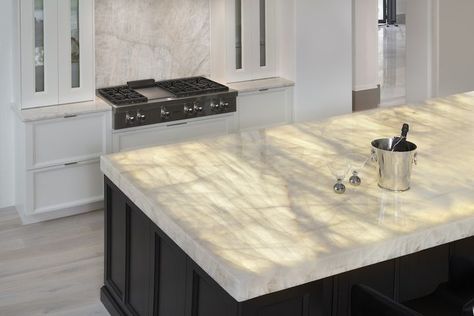 An #illuminated #countertop is an innovative way to add design impact to your new kitchen. We fabricate #backlit countertops from agate marble and many other stones - give us a call at (754) 222-8345 for a free consultation or stop by our showroom (address in 1st comment below). Lighted Marble Countertops, Backlit Quartz Countertops, Light Up Countertop Marble, Illuminated Countertop, Backlit Countertop, White Quartz Kitchen, Mission Kitchen, Basement Bar Plans, Paris House