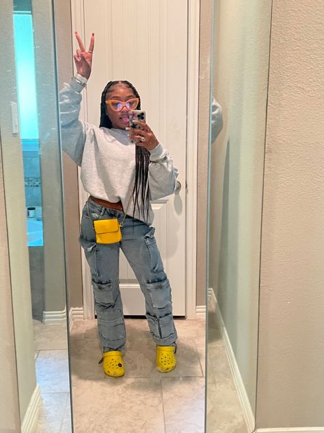 Outfits With Black And Yellow 4s, Hoodie Fits Black Women, Cute Simple Outfits For School, Simple Cute Outfits, Outfit Inspo Fly Girl, Mirror Flicks, Mode Zara, Teen Swag Outfits, Cute Birthday Outfits